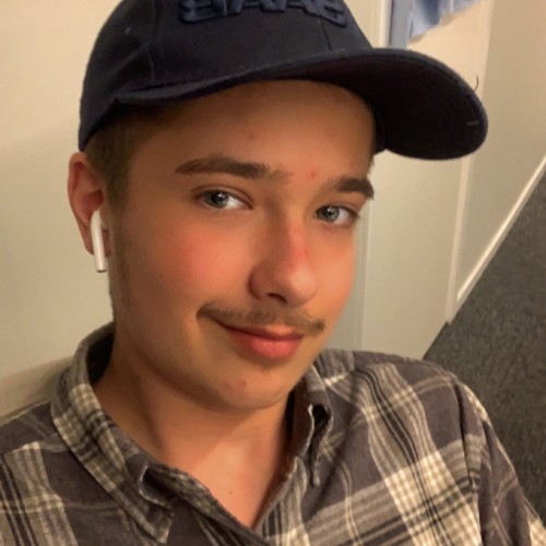 Mattias  N.