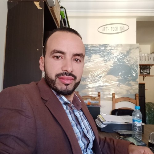 Hicham E.