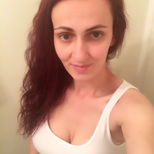 Andreea B.