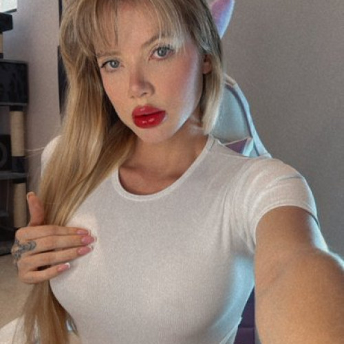 Stella  W.