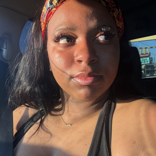 Iniya M. profile photo