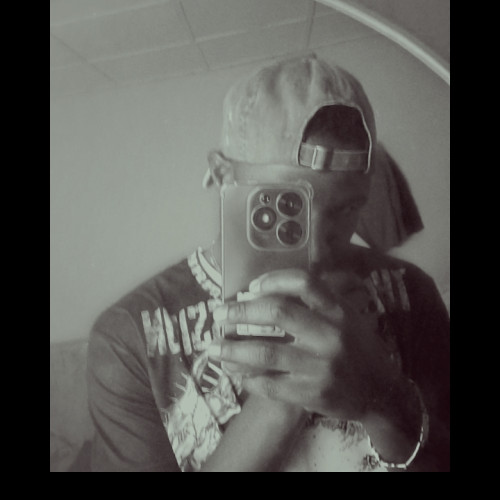 ERNES  G. profile photo