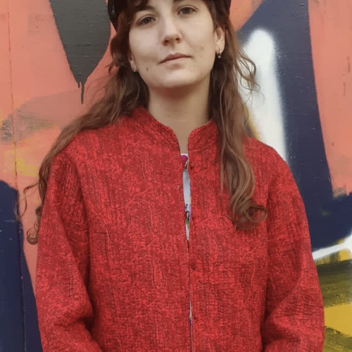 Laura L.