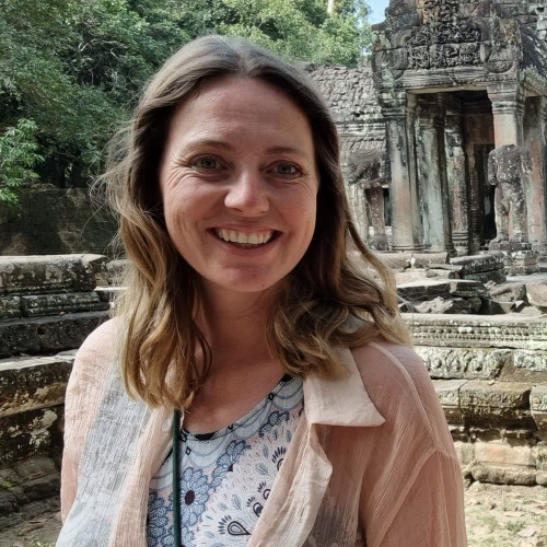 Julie M. profile photo