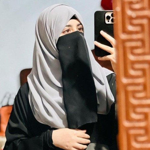saira F.