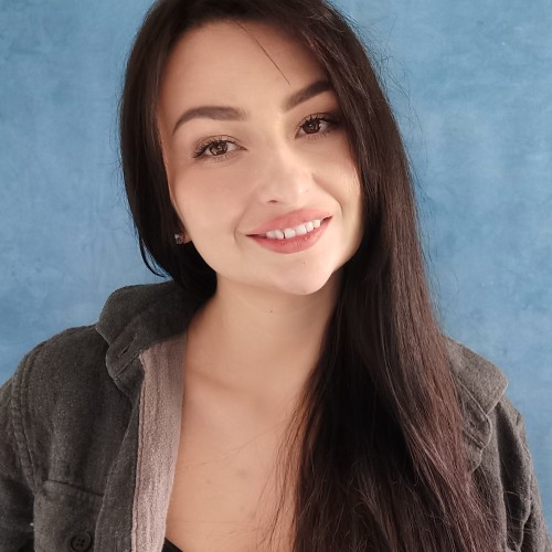 Ava C.