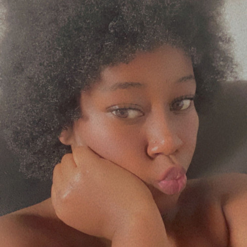 Evelyne L. profile photo