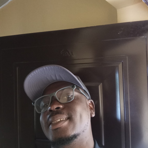 Divine  E. profile photo