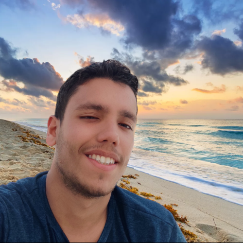 Luis P.