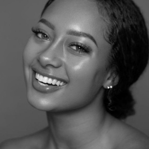 Mia  M.
