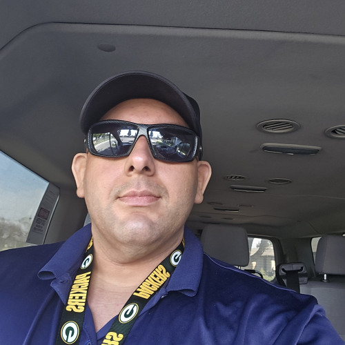 Manuel R.