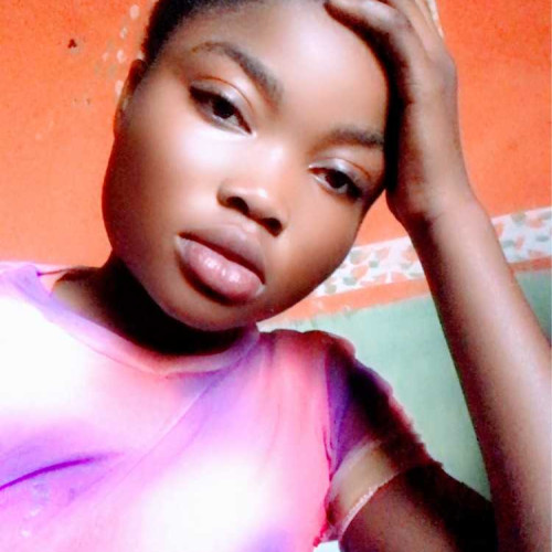 queen b. profile photo