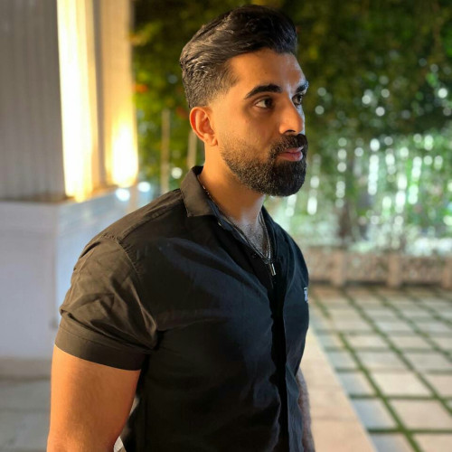 Mahyar R. profile photo