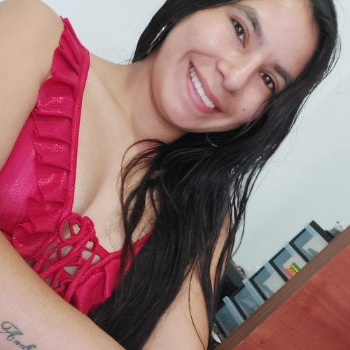 Ailyn  D.
