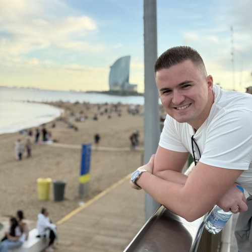 Armin H. profile photo