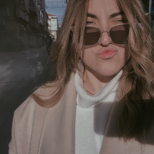 Lucia T.