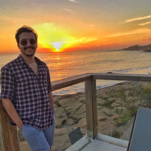 Azar F. profile photo