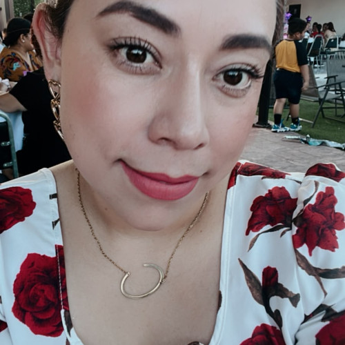soffi t. profile photo