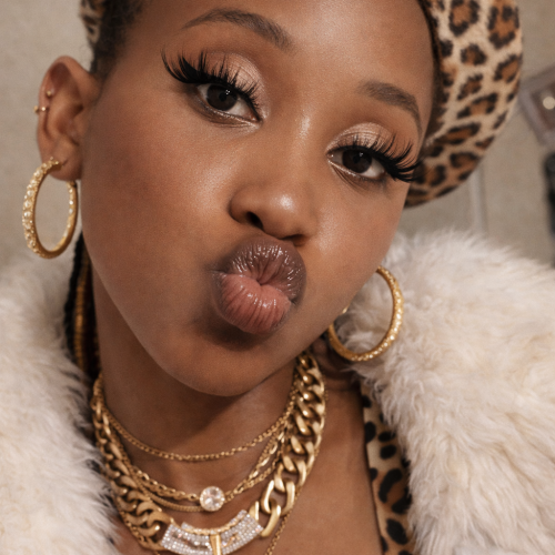 EASTHER W. profile photo