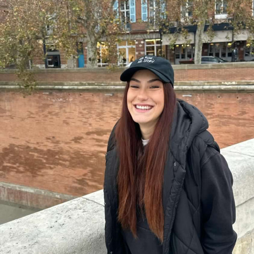 justine m. profile photo
