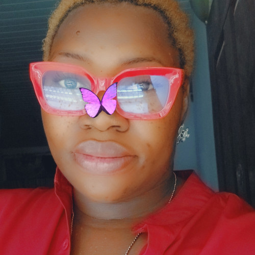Vee E. profile photo