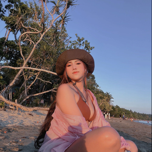 merly n. profile photo