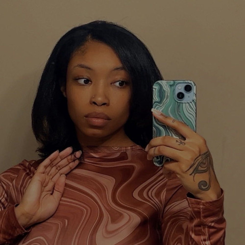 Nye L. profile photo