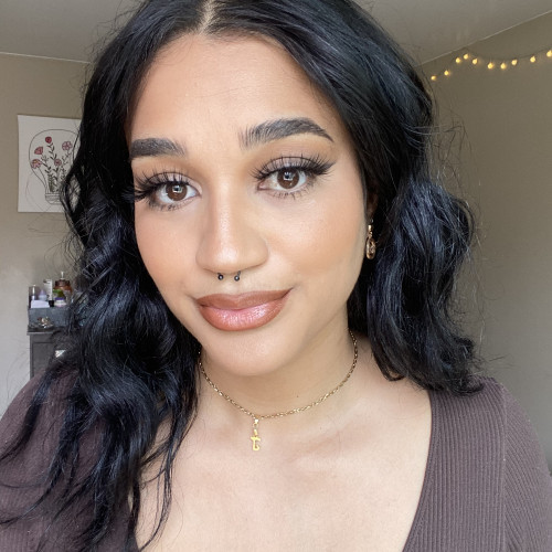 annie  b. profile photo