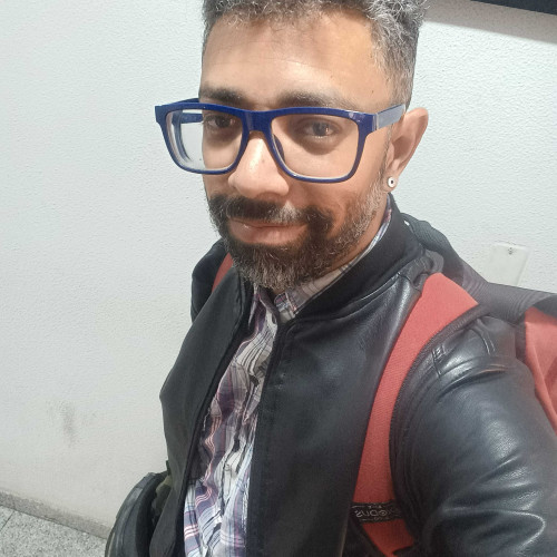 Carlos r.