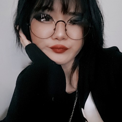 Iris L.