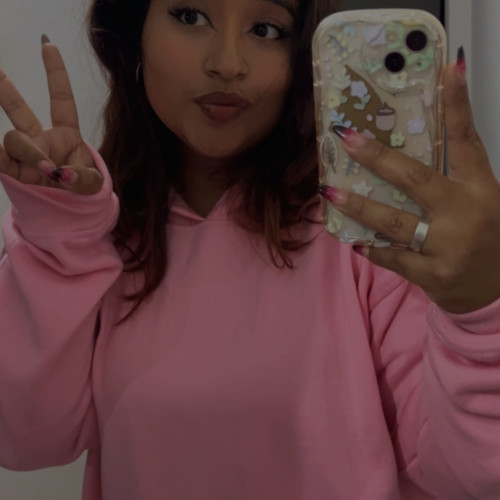 Estefani G. profile photo