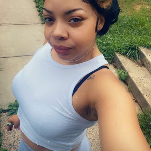 Shayna  L.