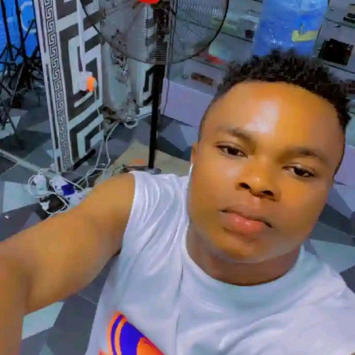 Eze  E. profile photo