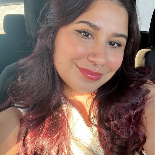 Denisse R.