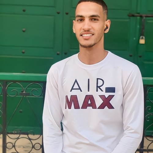 Yasyne e. profile photo