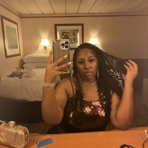 Janaiy W. profile photo