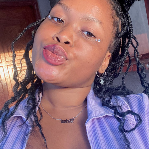 Luxy G.