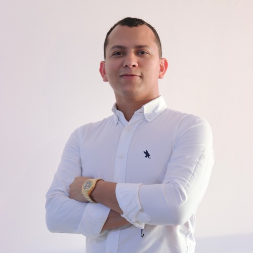 Alberto Mario R.