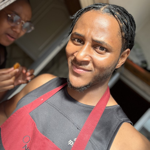 YRara S. profile photo