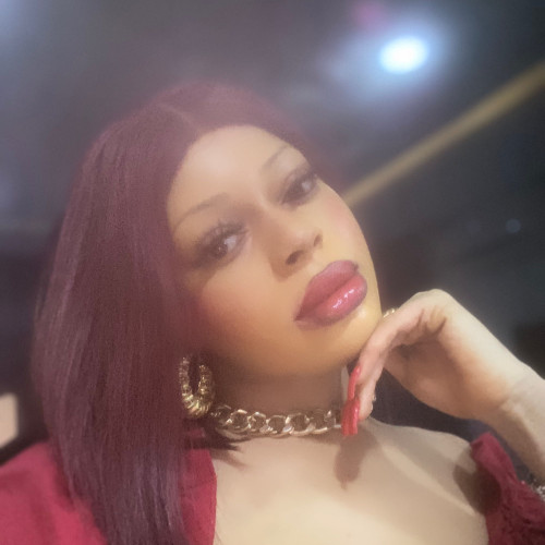 Queen M.