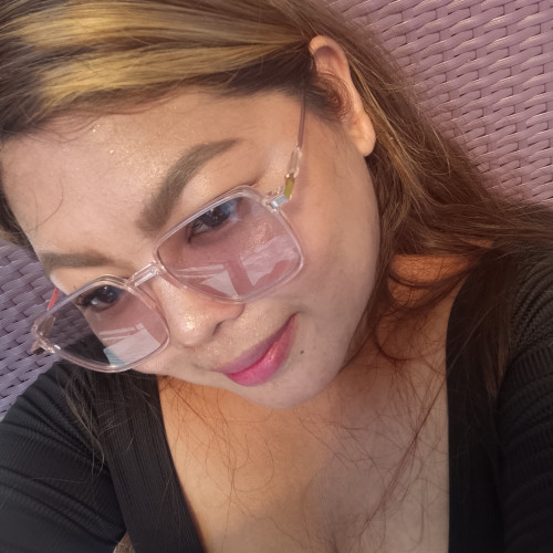 Yhina E. profile photo