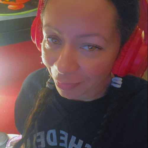 Mari M. profile photo