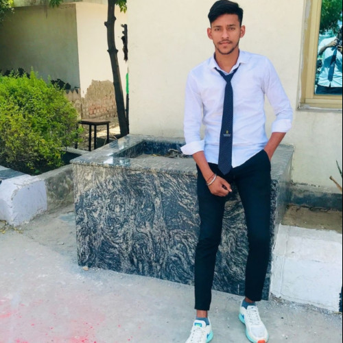 Varun  . profile photo