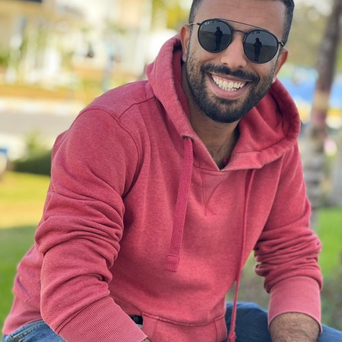 Yassine  L.