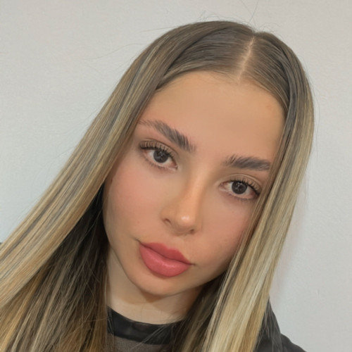 Angie c. profile photo