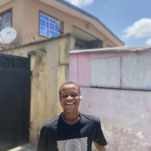 lawal w. profile photo