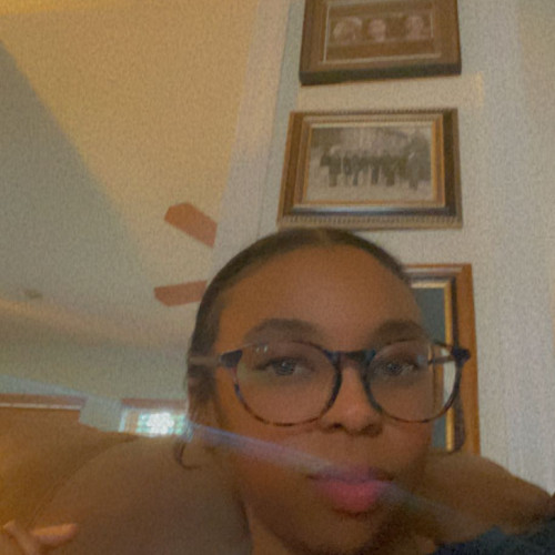 Nia P. profile photo