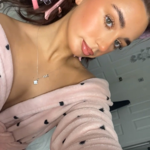 lucy y. profile photo