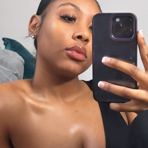 tee m. profile photo