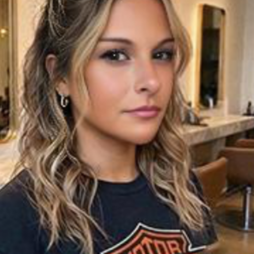 Jade W. profile photo